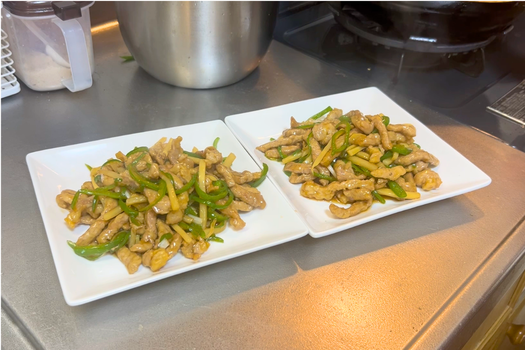 皿に水分が流れ出ていない、ツヤのある青椒肉絲